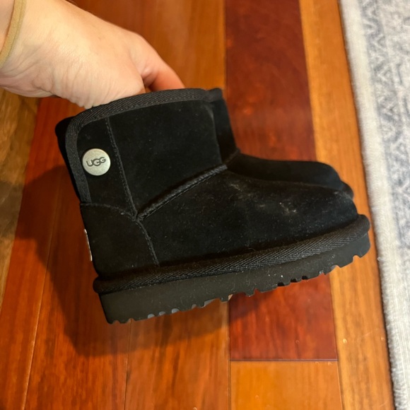 UGG Other - EUC ugg Kona boot black size 6M